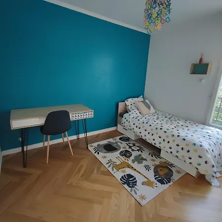 Big, Newly Renovated And Bright 3 Bedroom Flat In Center Of - 89m2 Apartment